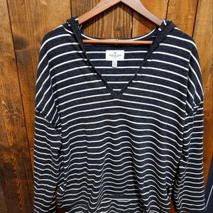 Sweatshirt/ swimsuit cover